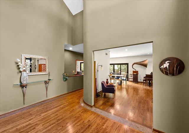 4th image of 1317 Eskin Dr, Northbrook, IL 60062 | MLS# 12697099