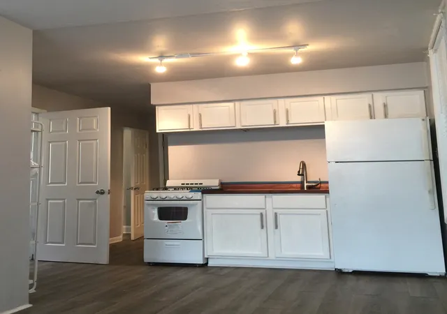 Listing Photo 3 - Condo for sale in building located at 2862 W 22nd Pl, Chicago, IL 60623