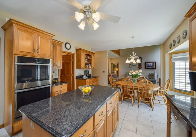 5th image of 3940 Highknob Cir, Naperville, IL 60564 | MLS# 12698073