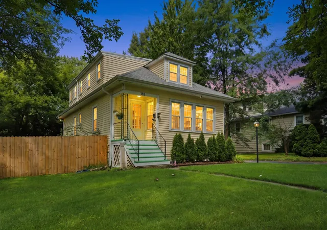 3rd image of 132 S Adams St, Hinsdale, IL 60521 | MLS# 12698093