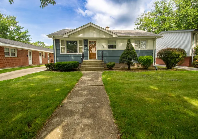 1st image of 18538 Oak Ave, Lansing, IL 60438 | MLS# 12698151