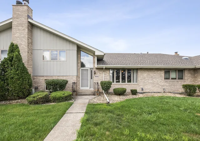 1st image of 18008 Kansas Ct, Orland Park, IL 60467 | MLS# 12698289