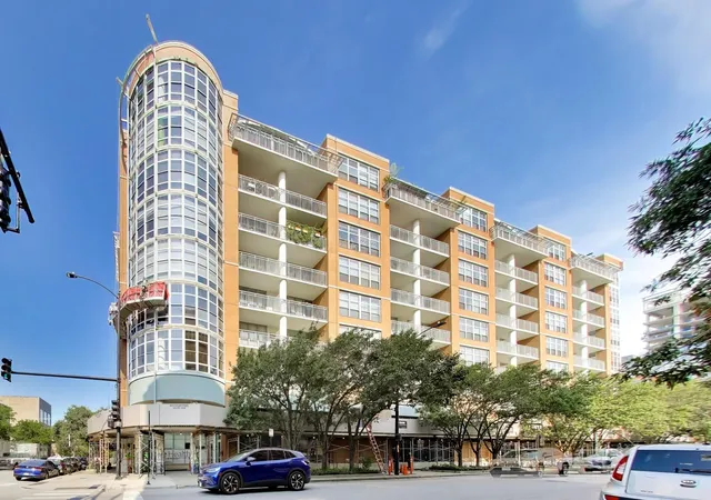 3rd image of 1200 W Monroe St #510, Chicago, IL 60607 | MLS# 12698330