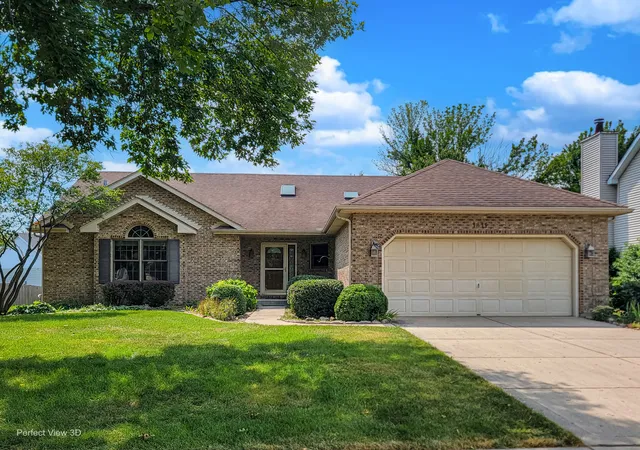3rd image of 1911 Chestnut Hill Rd, Plainfield, IL 60586 | MLS# 12698936