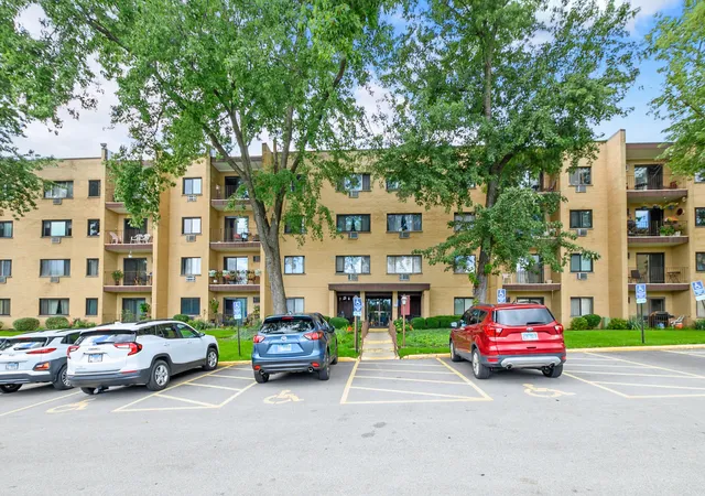 Photo 3 of Condo for sale at 6670 S Brainard Ave #404, Countryside, IL 60525 | MLS# 12699121 | Listing updated on 2026-09-09