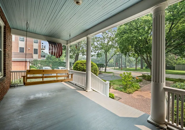 Photo 2 of Single family home for sale at 1538 Oakwood Ave, Highland Park, IL 60035 | MLS# 12699488 | Listing updated on 2026-08-25