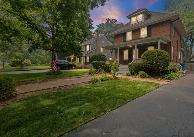 Photo 2 of Single family home for sale at 1538 Oakwood Ave, Highland Park, IL 60035 | MLS# 12699488 | Listing updated on 2026-08-25