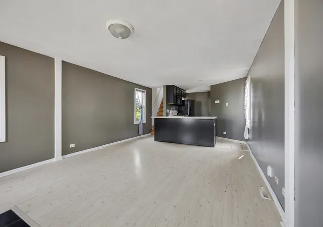Photo 4 of Single family home for sale at 141 Oak St, Hampshire, IL 60140 | MLS# 12699880 | Listing updated on 2026-09-01