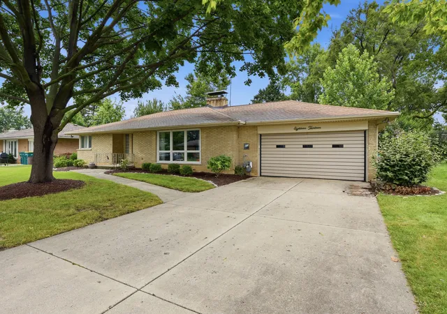 2nd image of 1813 West Acres Rd, Joliet, IL 60435 | MLS# 12699946