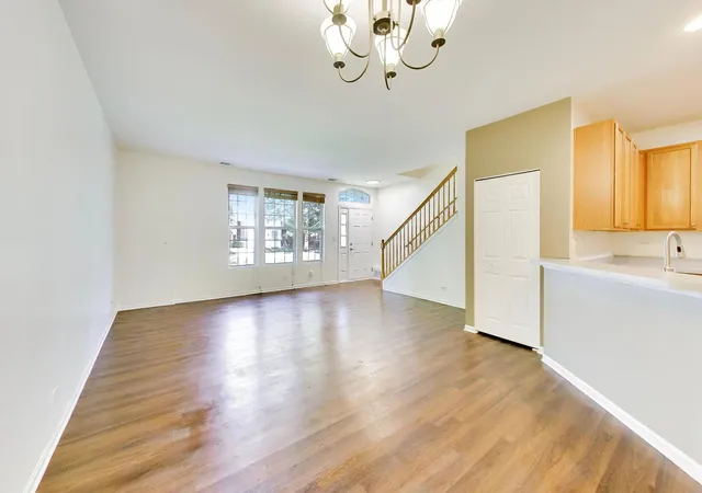 3rd image of 131 Springbrook Trl S, Oswego, IL 60543 | MLS# 12700354
