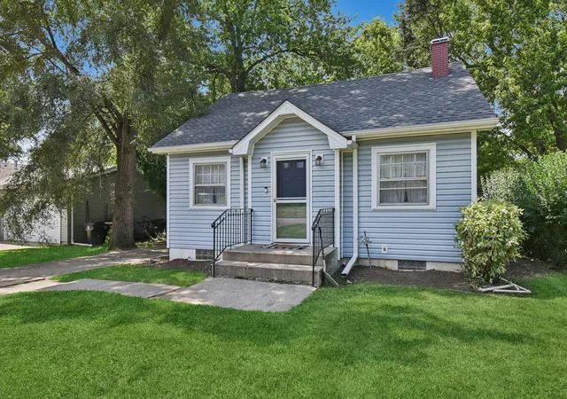 2nd image of 34690 N Nokomis Trl, Mc Henry, IL 60050 | MLS# 12700361