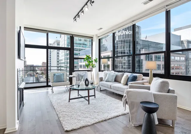 Photo 2 of Condo for sale at 130 S Canal St #803, Chicago, IL 60606 | MLS# 12700775 | Listing updated on 2026-09-08