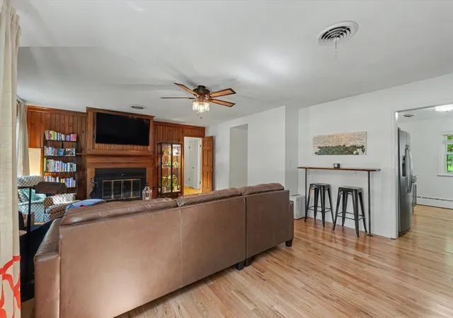 Photo 4 of Single family home for sale at 204 E George Huff Dr, Urbana, IL 61801 | MLS# 12700998 | Listing updated on 2026-10-09