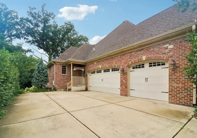 3rd image of 20102 Oakwood Dr, Mokena, IL 60448 | MLS# 12701123