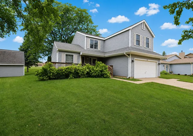 3rd image of 309 S Cross Trl, Mc Henry, IL 60050 | MLS# 12701143