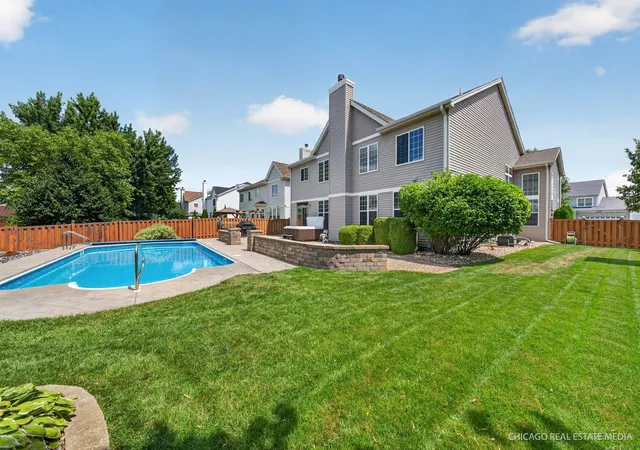 3rd image of 10435 Aldridge Dr, Huntley, IL 60142 | MLS# 12701243