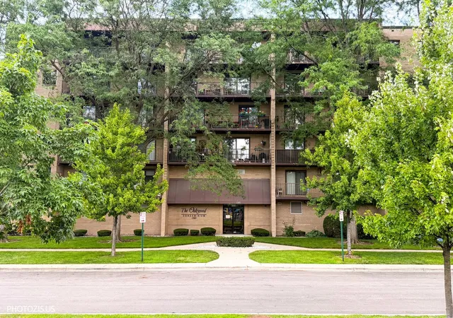 1st image of 1380 Oakwood Ave #204, Des Plaines, IL 60016 | MLS# 12701409