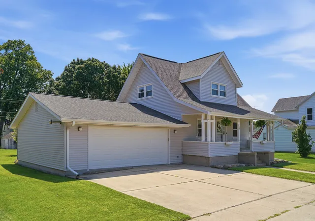 Photo 2 of Sale Pending at 107 S 5th Avenue, Forreston, IL 61030 | MLS# 12701715 | Listing updated on 2026-08-20