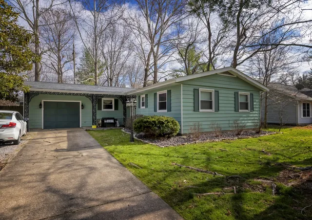 1st image of 609 S Emerald Ln, Carbondale, IL 62901 | MLS# 12702030