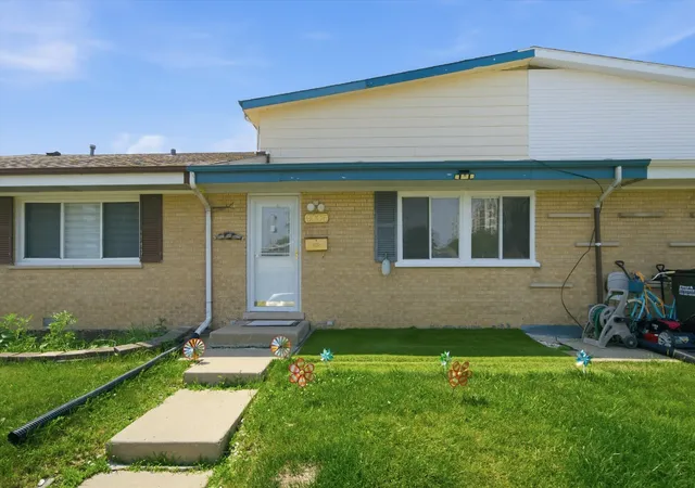 1st image of 9005 Sherry Ln, Des Plaines, IL 60016 | MLS# 12702109