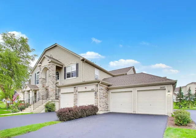 Photo 3 of Condo for sale at 2685 Acorn Ct #4, West Dundee, IL 60118 | MLS# 12702467 | Listing updated on 2026-09-24