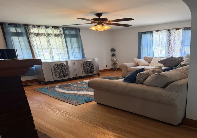 5th image of 401 Wisconsin Ave, Streator, IL 61364 | MLS# 12702531