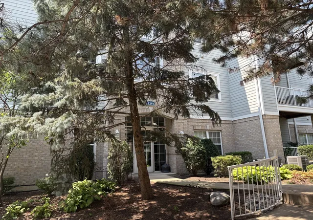 Photo 1 of Sale Pending at 1291 W Lake St #302, Addison, IL 60101 | MLS# 12702745 | Listing updated on 2026-10-08