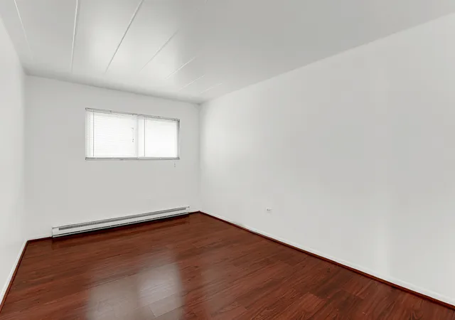 2nd image of 148Th Cir Ave, Forest Park, IL 60130