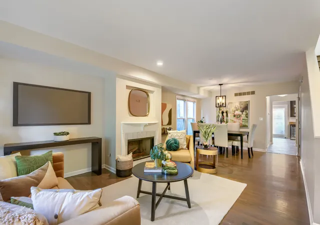 Photo 3 of Sale Pending at 2048 W Huron St, Chicago, IL 60612 | MLS# 12703075 | Listing updated on 2026-09-04