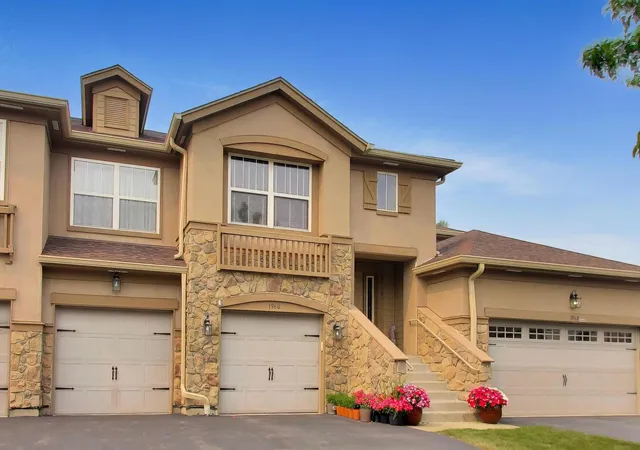 1st image of 1960 Crenshaw Cir #1960, Vernon Hills, IL 60061 | MLS# 12703105