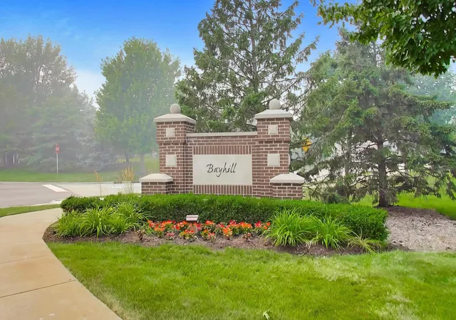 3rd image of 1960 Crenshaw Cir #1960, Vernon Hills, IL 60061 | MLS# 12703105