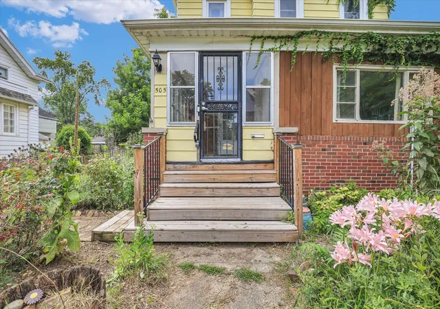 4th image of 505 N Mckinley Ave, Champaign, IL 61821 | MLS# 12703161