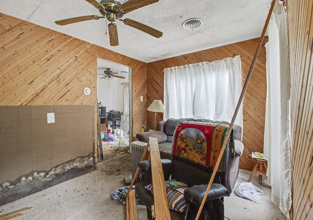 Photo 3 of Single family home for sale at 317 Grandview Dr, Round Lake Park, IL 60073 | MLS# 12703165 | Listing updated on 2026-08-28