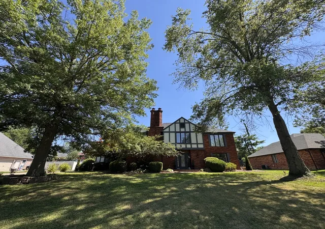 Photo 2 of Single family home for sale at 1813 Wolff Dr, Marion, IL 62959 | MLS# 12703201 | Listing updated on 2026-09-28