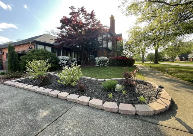 Photo 3 of Single family home for sale at 1813 Wolff Dr, Marion, IL 62959 | MLS# 12703201 | Listing updated on 2026-09-28