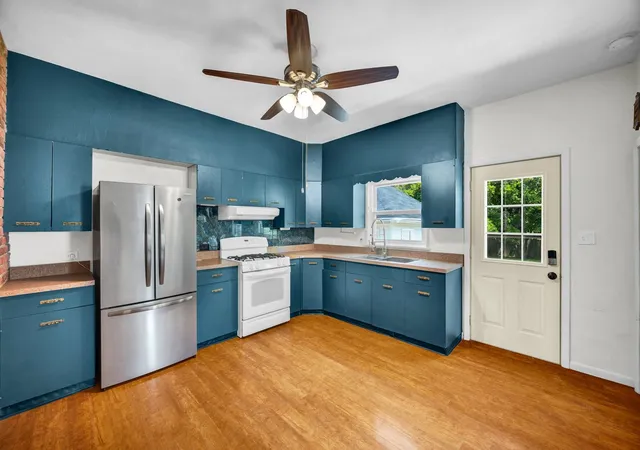 4th image of 1108 S Clayton St, Bloomington, IL 61701 | MLS# 12703254