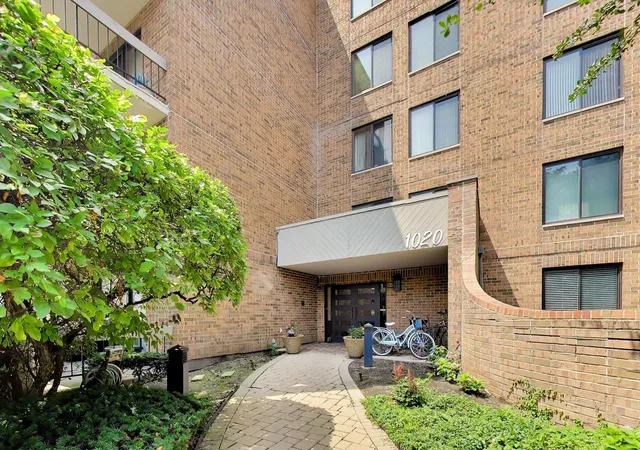 Photo 4 of Condo for sale at 1020 N Harlem Ave #2F, River Forest, IL 60305 | MLS# 12703586 | Listing updated on 2026-08-26
