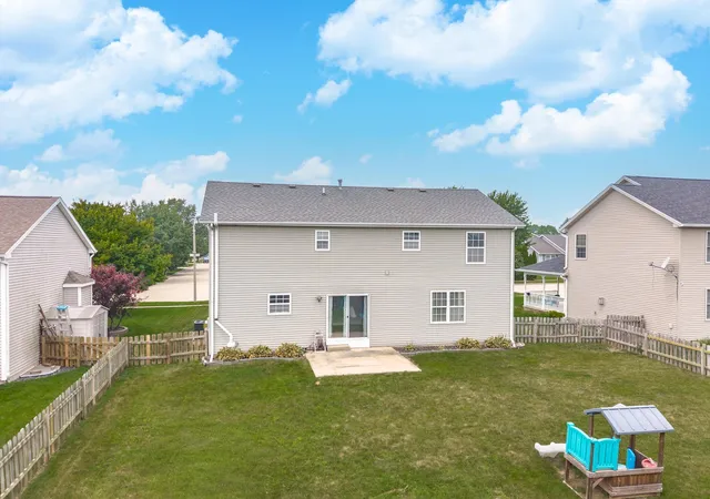 5th image of 1410 Tralee Ln, Bloomington, IL 61704 | MLS# 12703727
