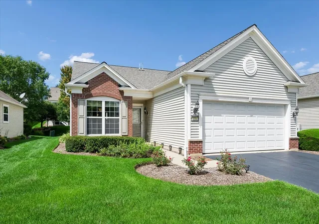 Photo 1 of Single family home for sale at 3304 Comstock Ct, Mundelein, IL 60060 | MLS# 12703761 | Listing updated on 2026-09-06