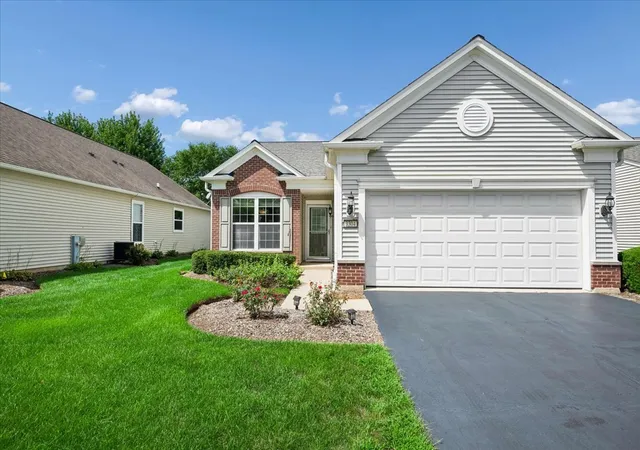 Photo 2 of Single family home for sale at 3304 Comstock Ct, Mundelein, IL 60060 | MLS# 12703761 | Listing updated on 2026-09-06