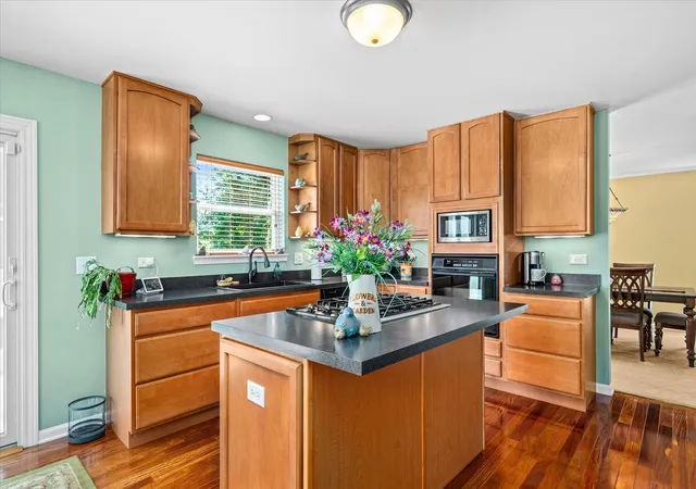 4th image of 634 Homestead Ct, Aurora, IL 60506 | MLS# 12703927