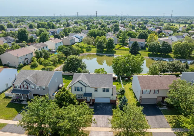 2nd image of 3707 Thoroughbred Ln, Joliet, IL 60435 | MLS# 12703942