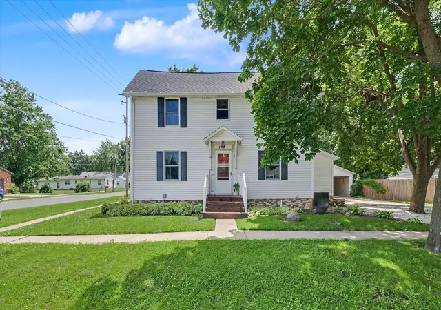 2nd image of 209 E Sangamon St, Fisher, IL 61843 | MLS# 12704168
