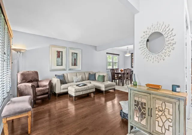 Photo 2 of Single family home for sale at 2964 Drover Ln, Darien, IL 60561 | MLS# 12704203 | Listing updated on 2026-10-06