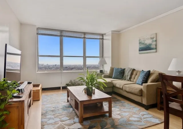 3rd image of 655 W Irving Park Rd #4011, Chicago, IL 60613 | MLS# 12704256