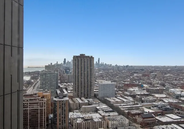 4th image of 655 W Irving Park Rd #4011, Chicago, IL 60613 | MLS# 12704256