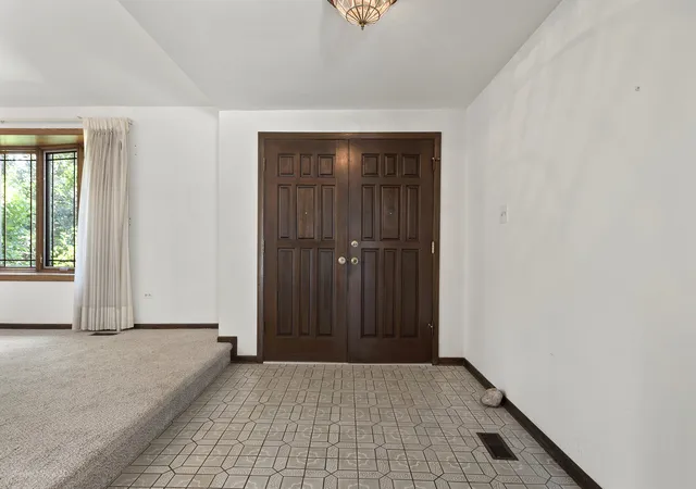 Photo 2 of Single family home for sale at 7111 W 125th Street, Palos Heights, IL 60463 | MLS# 12704263 | Listing updated on 2026-08-30