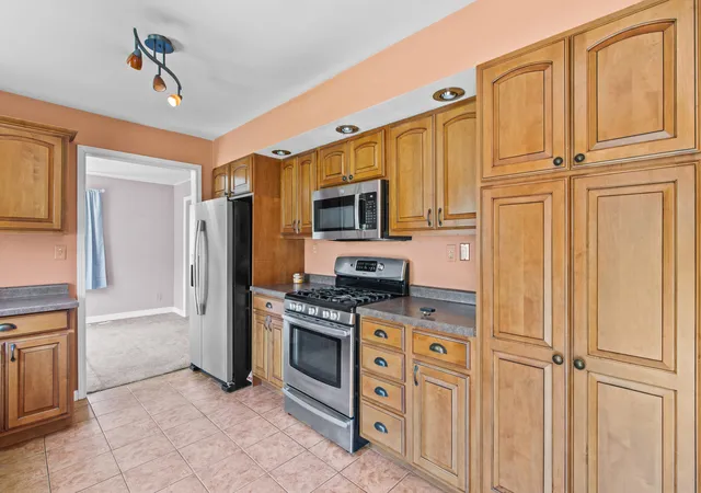 5th image of 481 Lasalle Dr, Lake Holiday, IL 60552 | MLS# 12704289