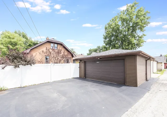25th image of 421 N William St, Joliet, IL 60435 | MLS# 12704412