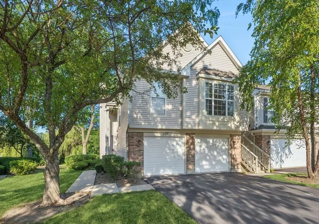 Photo 1 of Sale Pending at 2713 S Embers Ln, Arlington Heights, IL 60005 | MLS# 12704458 | Listing updated on 2026-10-07